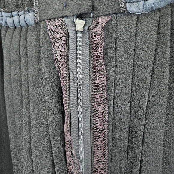 Albert Nipon Vintage Black With Cream Pleated Skirt Long Ruffled Sleeve Dress - Picture 12 of 15